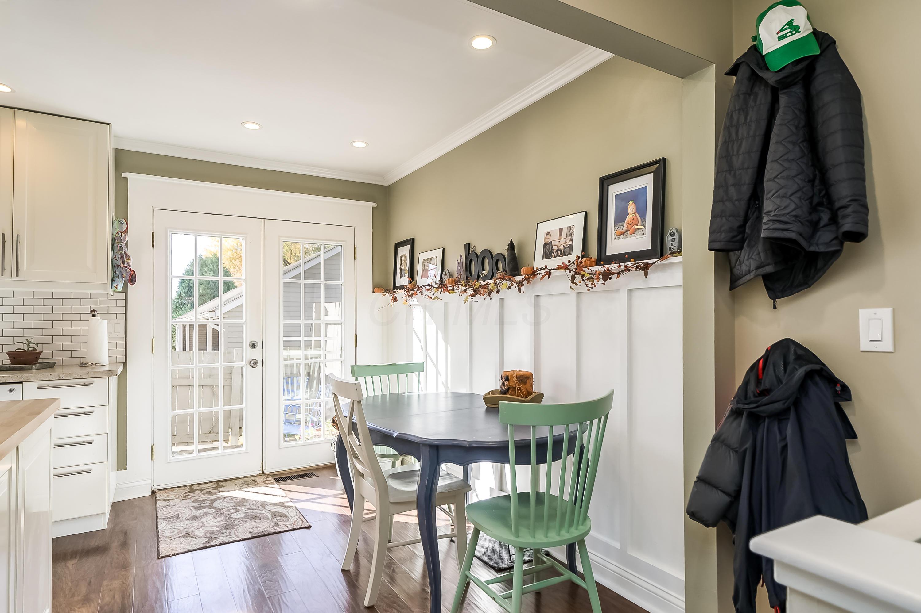 2717 Hard Road Columbus, OH 43235 - Photo 2 of 28 Gallery Image 2