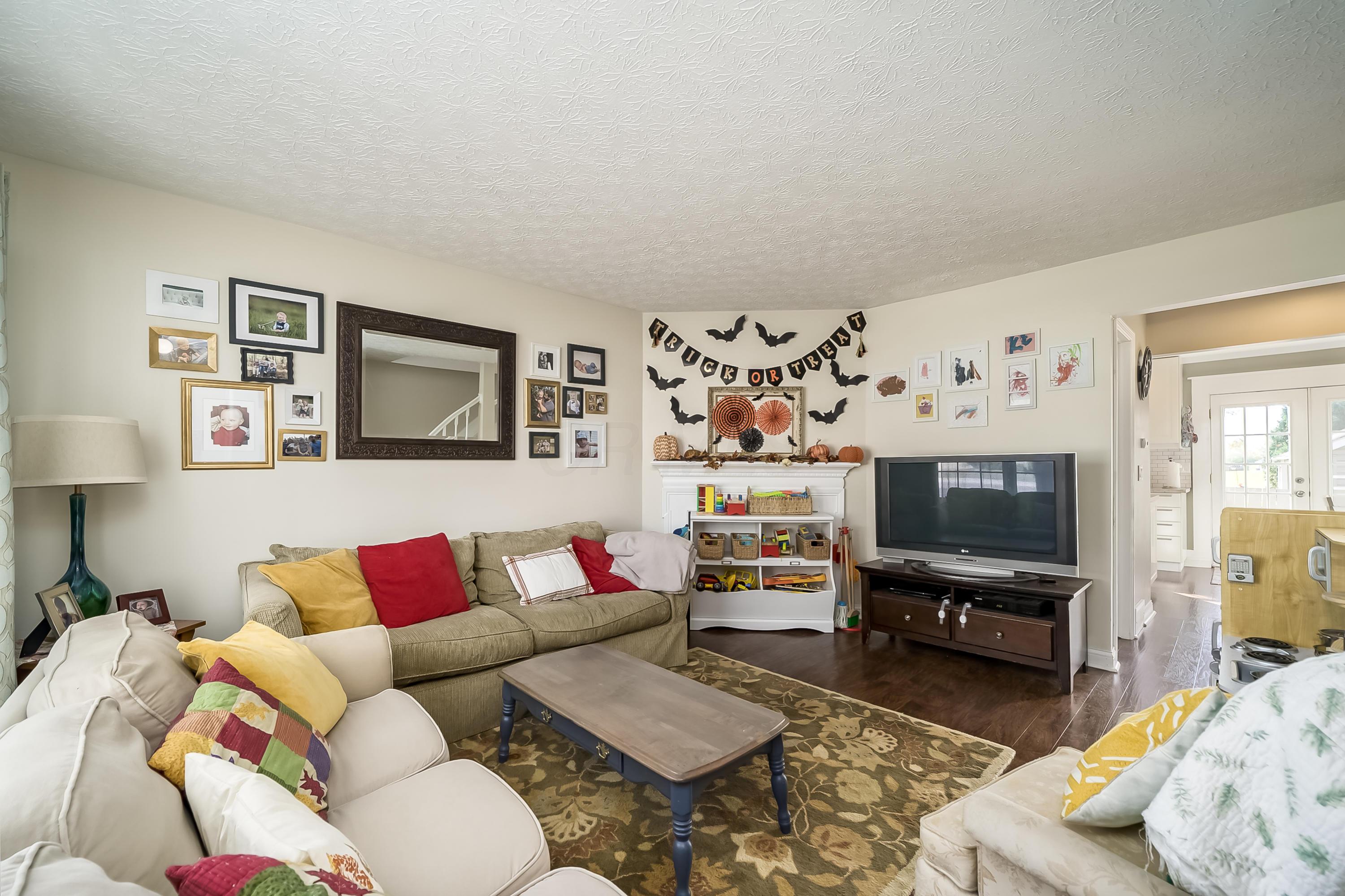 2717 Hard Road Columbus, OH 43235 - Photo 10 of 28 Gallery Image 10