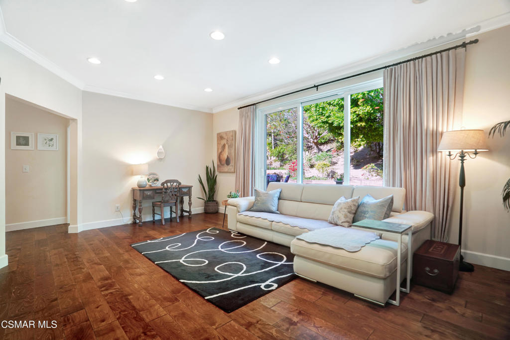 18935 Granada Circle Porter Ranch, CA 91326 - Photo 9 of 46