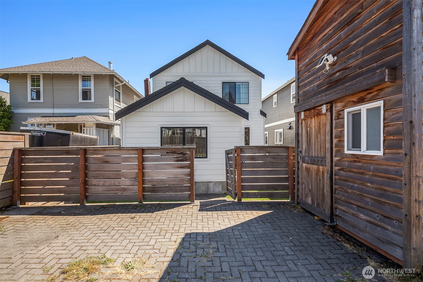738 North 73rd Street Seattle, WA 98103 - Photo 18 of 29