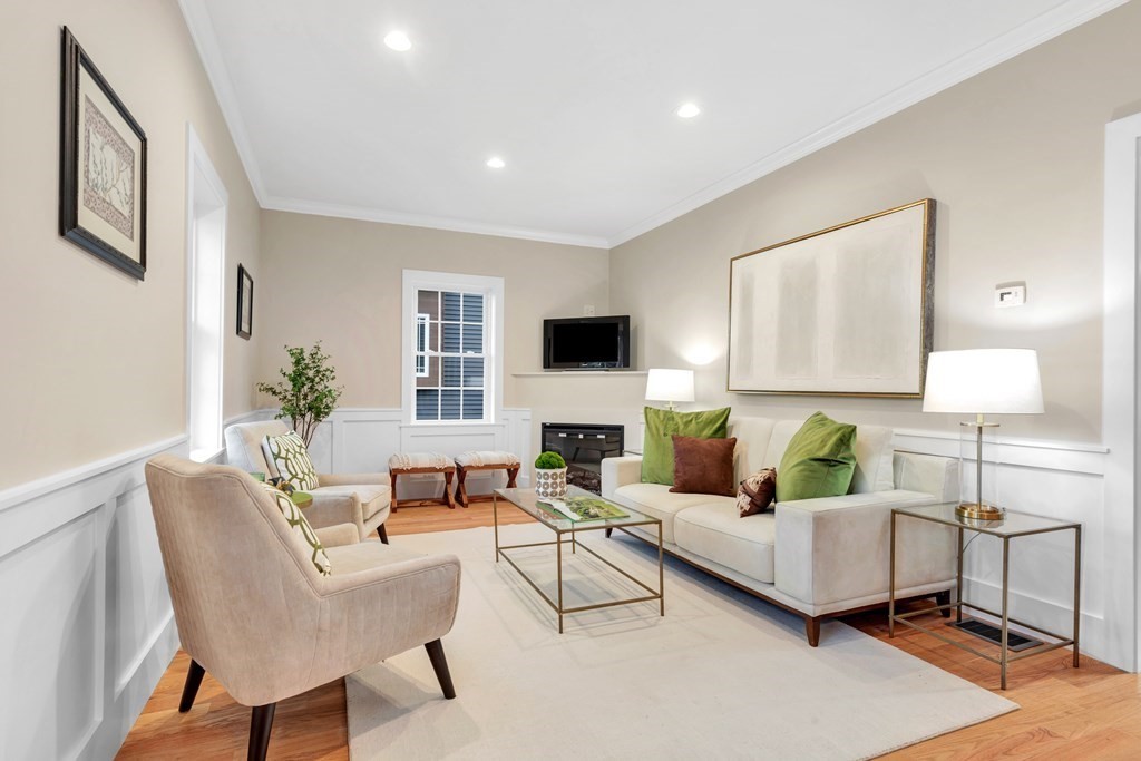 23 Wellesley Road Arlington, MA 02474 - Photo 5 of 41 Gallery Image 5