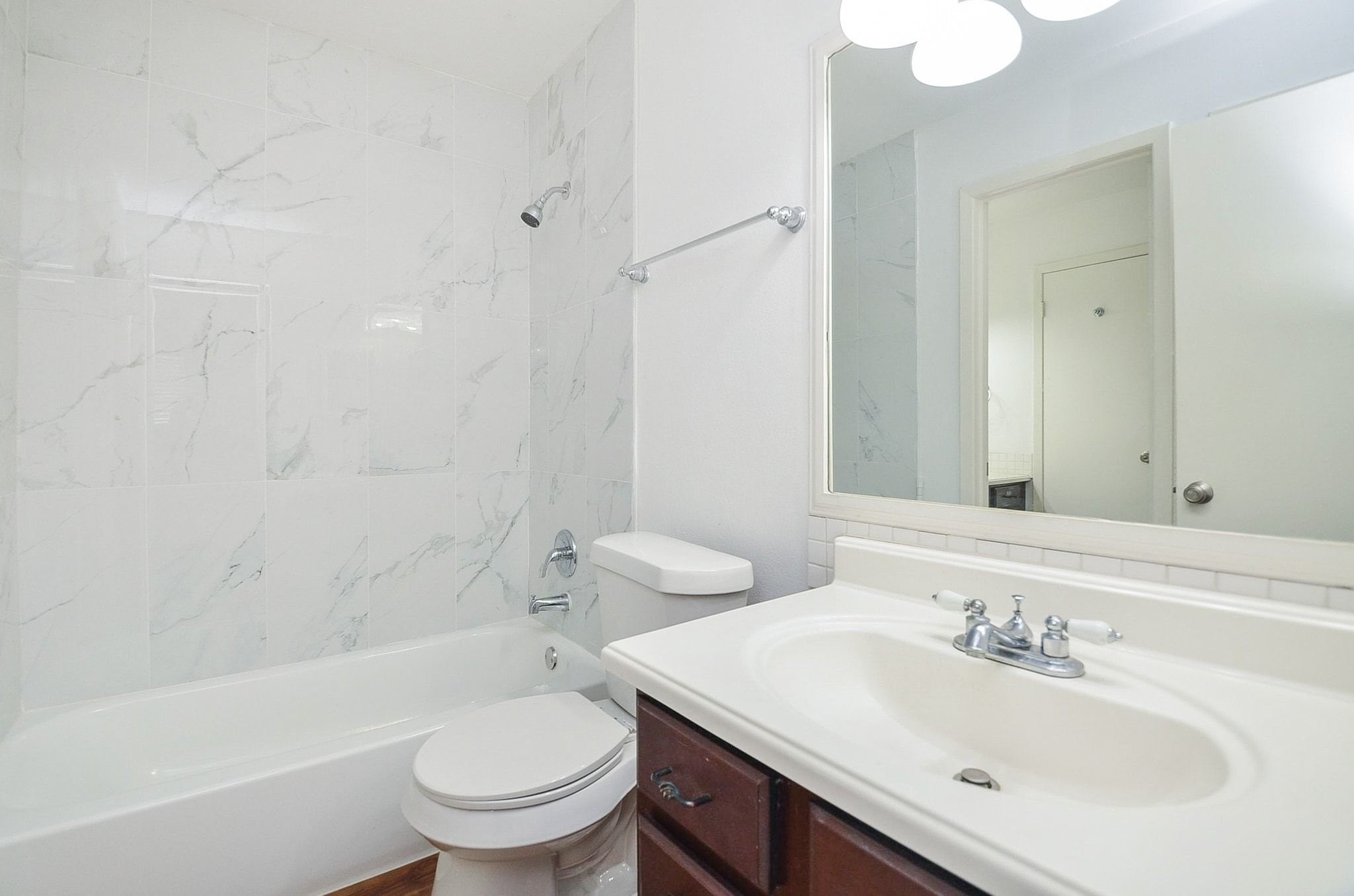 515 Tallowood Road, Unit 1 Houston, TX 77024 - Photo 15 of 18 Gallery Image 15