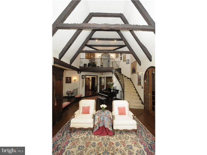 620 Cambridge Road Bala Cynwyd, PA 19004 - Photo 4 of 24 Living Room