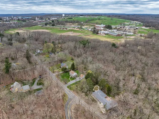 $3,350 | 141 Gurleyville Road, Mansfield, CT 06268