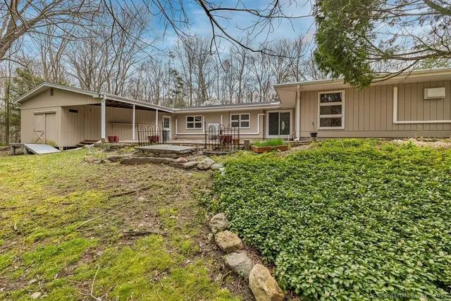 $3,350 | 141 Gurleyville Road, Mansfield, CT 06268