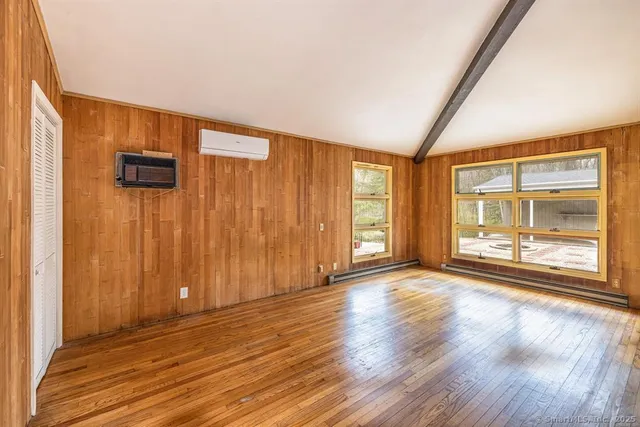 $3,350 | 141 Gurleyville Road, Mansfield, CT 06268