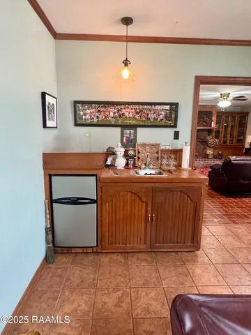 $260,000 | 2015 Old Jeanerette Road, New Iberia, LA 70563