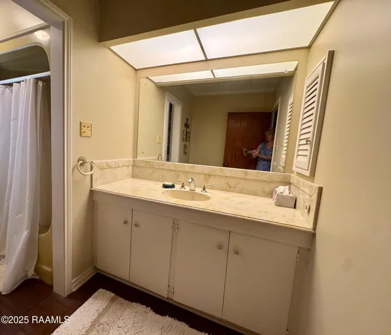 $260,000 | 2015 Old Jeanerette Road, New Iberia, LA 70563