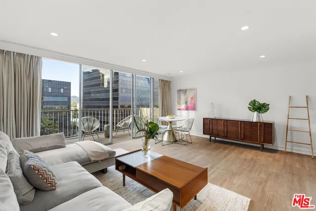 $825,000 | 2160 Century Park East, Unit 910, Los Angeles, CA 90067