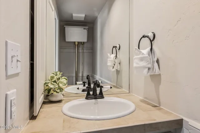 $1,100,000 | 4205 Columbine Drive, Unit 24, Vail, CO 81657