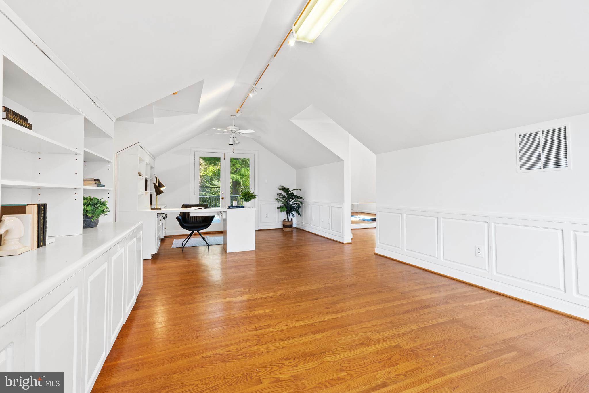 2722 Chain Bridge Road Northwest Washington, DC 20016 - Photo 23 of 43 Office