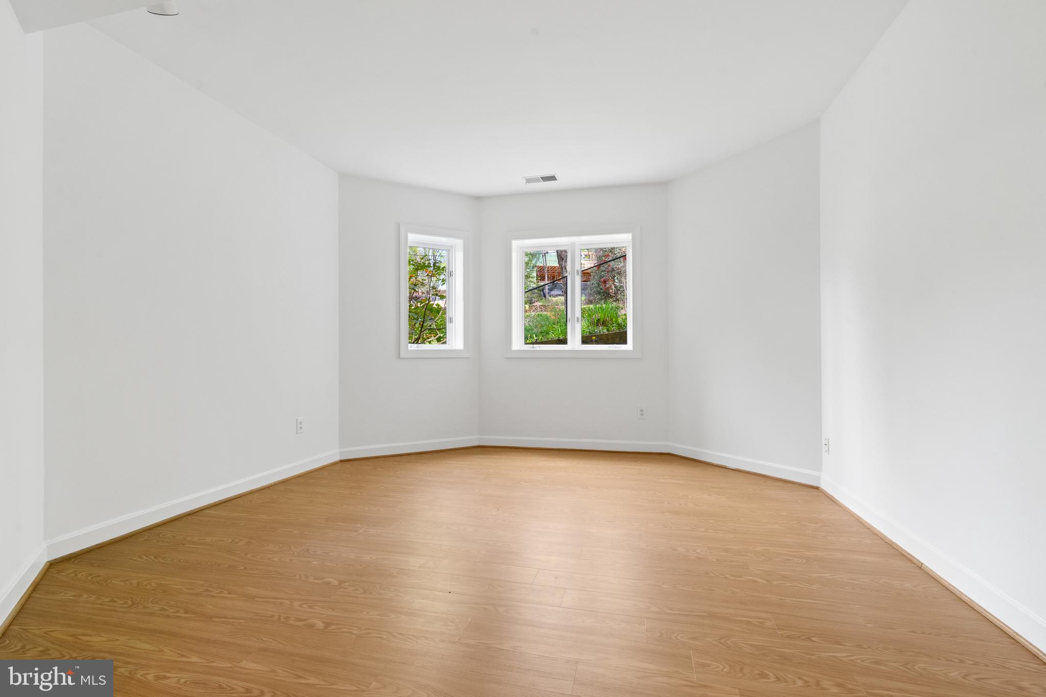 2722 Chain Bridge Road Northwest Washington, DC 20016 - Photo 31 of 43 Bedroom