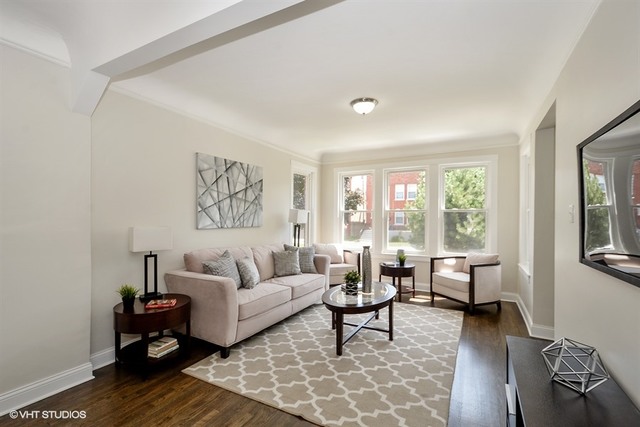 4916 West Henderson Street Chicago, IL 60641 - Photo 2 of 20