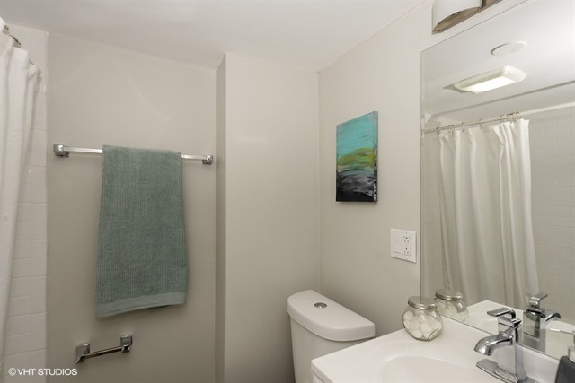 4916 West Henderson Street Chicago, IL 60641 - Photo 15 of 20