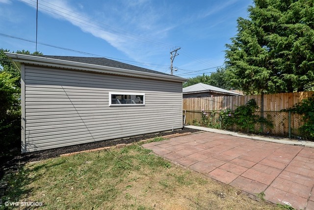4916 West Henderson Street Chicago, IL 60641 - Photo 19 of 20