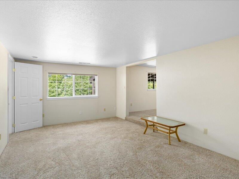 6554 Downing Road Central Point, OR 97502 - Photo 13 of 29 18-CI_7211