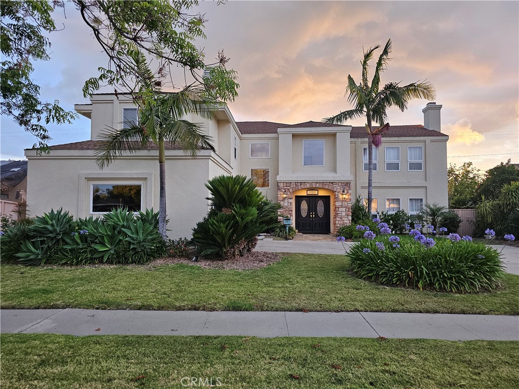 11541 Donovan Road Rossmoor, CA 90720 - Photo 3 of 51 Inviting curb appeal