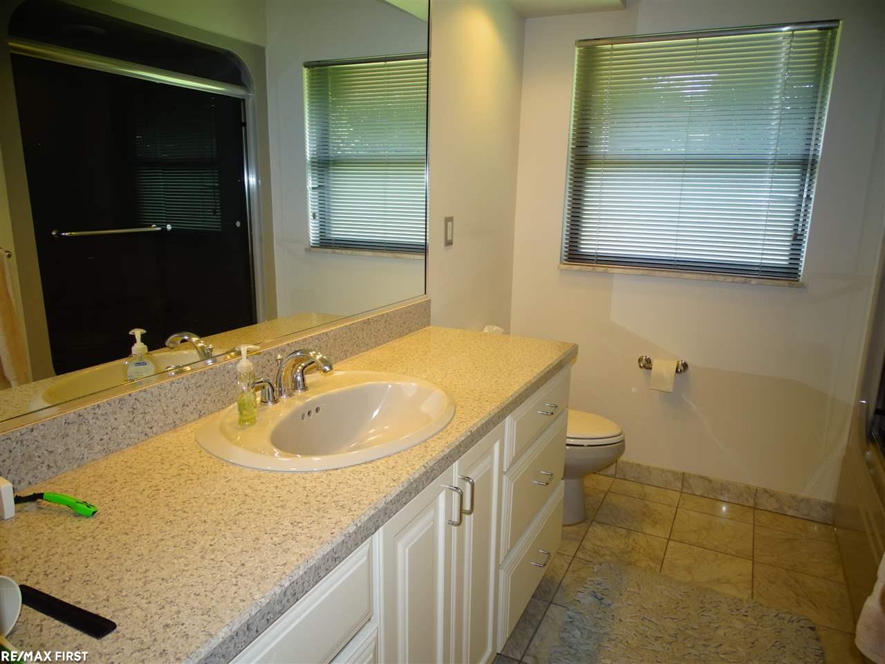 18362 South Nunneley Road Clinton Township, MI 48035 - Photo 14 of 24