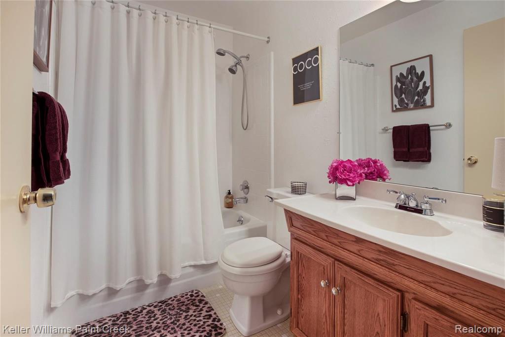 1397 Paddle Wheel Lane Rochester Hills, MI 48306 - Photo 20 of 28