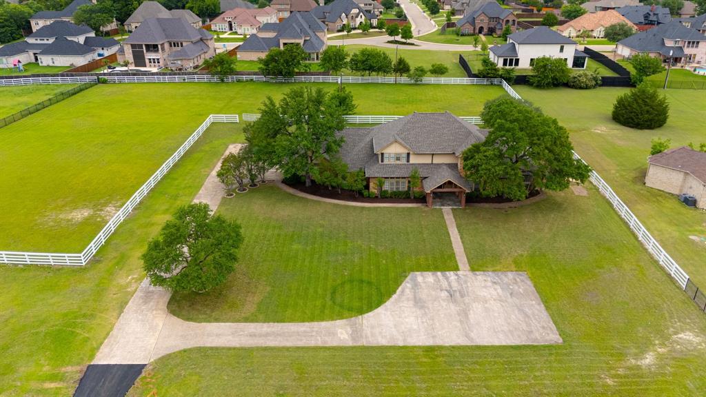 915 West Pleasant Run Road DeSoto, TX 75115 - Photo 38 of 40