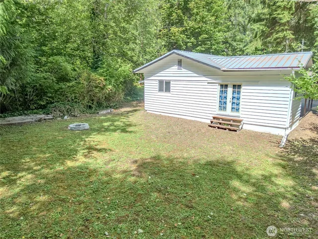 a house view with a outdoor space