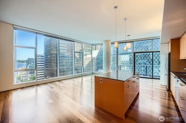 $659,000 | 909 5th Avenue, Unit 701, Seattle, WA 98164