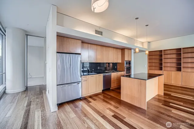 $659,000 | 909 5th Avenue, Unit 701, Seattle, WA 98164