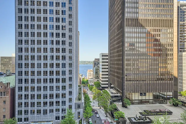 $659,000 | 909 5th Avenue, Unit 701, Seattle, WA 98164