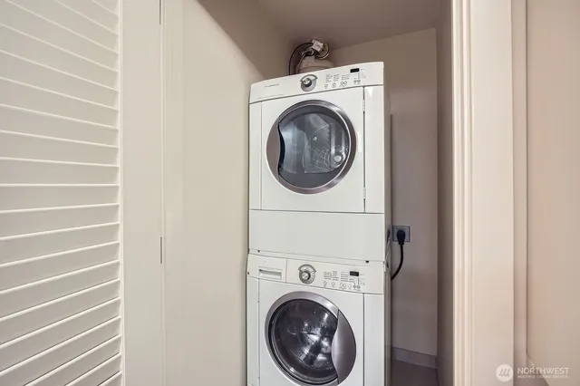 $659,000 | 909 5th Avenue, Unit 701, Seattle, WA 98164