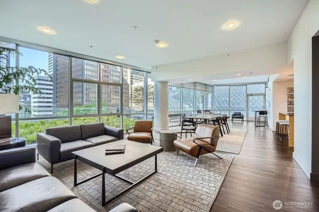 $659,000 | 909 5th Avenue, Unit 701, Seattle, WA 98164