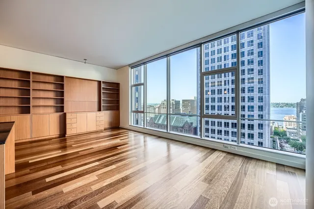 $659,000 | 909 5th Avenue, Unit 701, Seattle, WA 98164