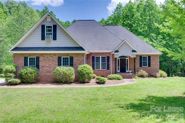 $3,200 | 646 Harper Davis Road, Clover, SC 29710