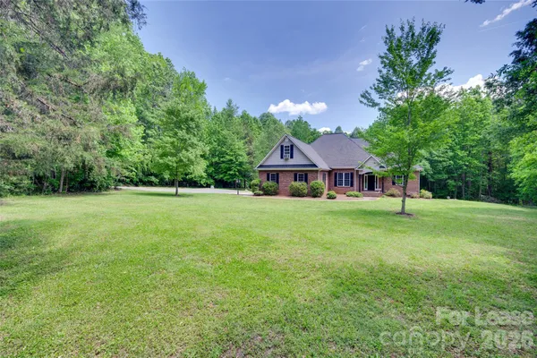 $3,200 | 646 Harper Davis Road, Clover, SC 29710
