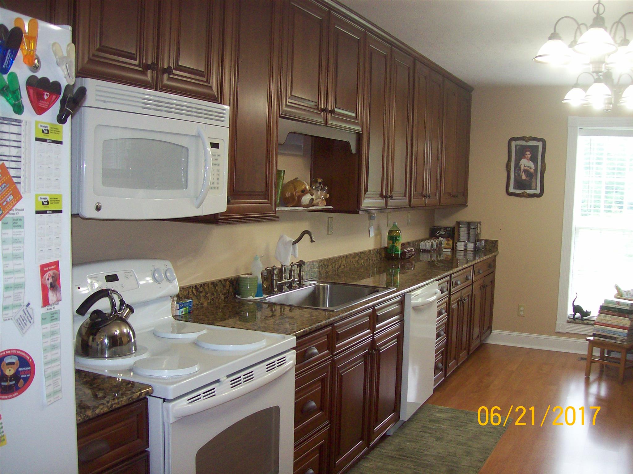 819 Liberty Road Lafayette, TN 37083 - Photo 8 of 13 Large spacious kitchen.