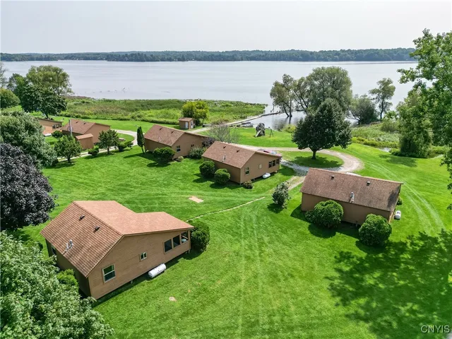 $699,000 | Undisclosed Address, Hammond, NY 13646