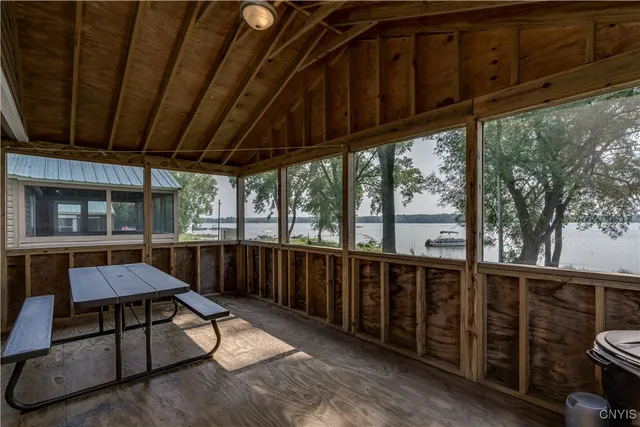 $699,000 | Undisclosed Address, Hammond, NY 13646