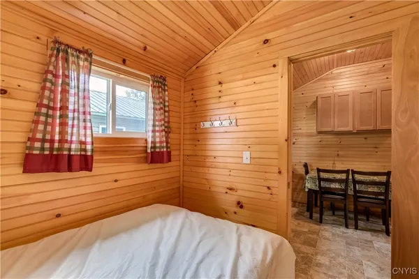 $699,000 | Undisclosed Address, Hammond, NY 13646