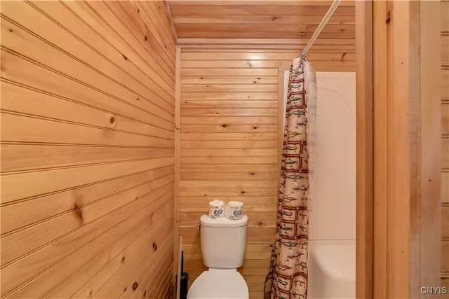 $699,000 | Undisclosed Address, Hammond, NY 13646