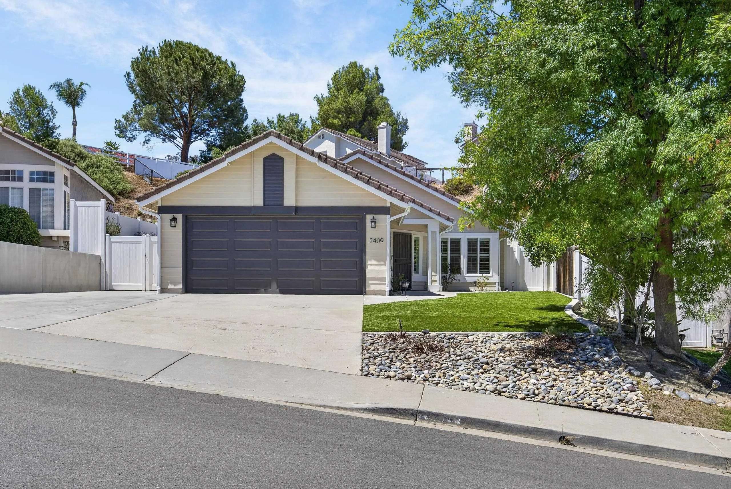 2409 Pimlico Place Alpine, CA 91901 - Photo 3 of 32