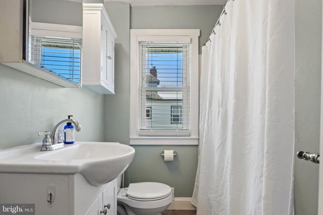 $390,000 | 35 Woodlawn Avenue, Collingswood, NJ 08108