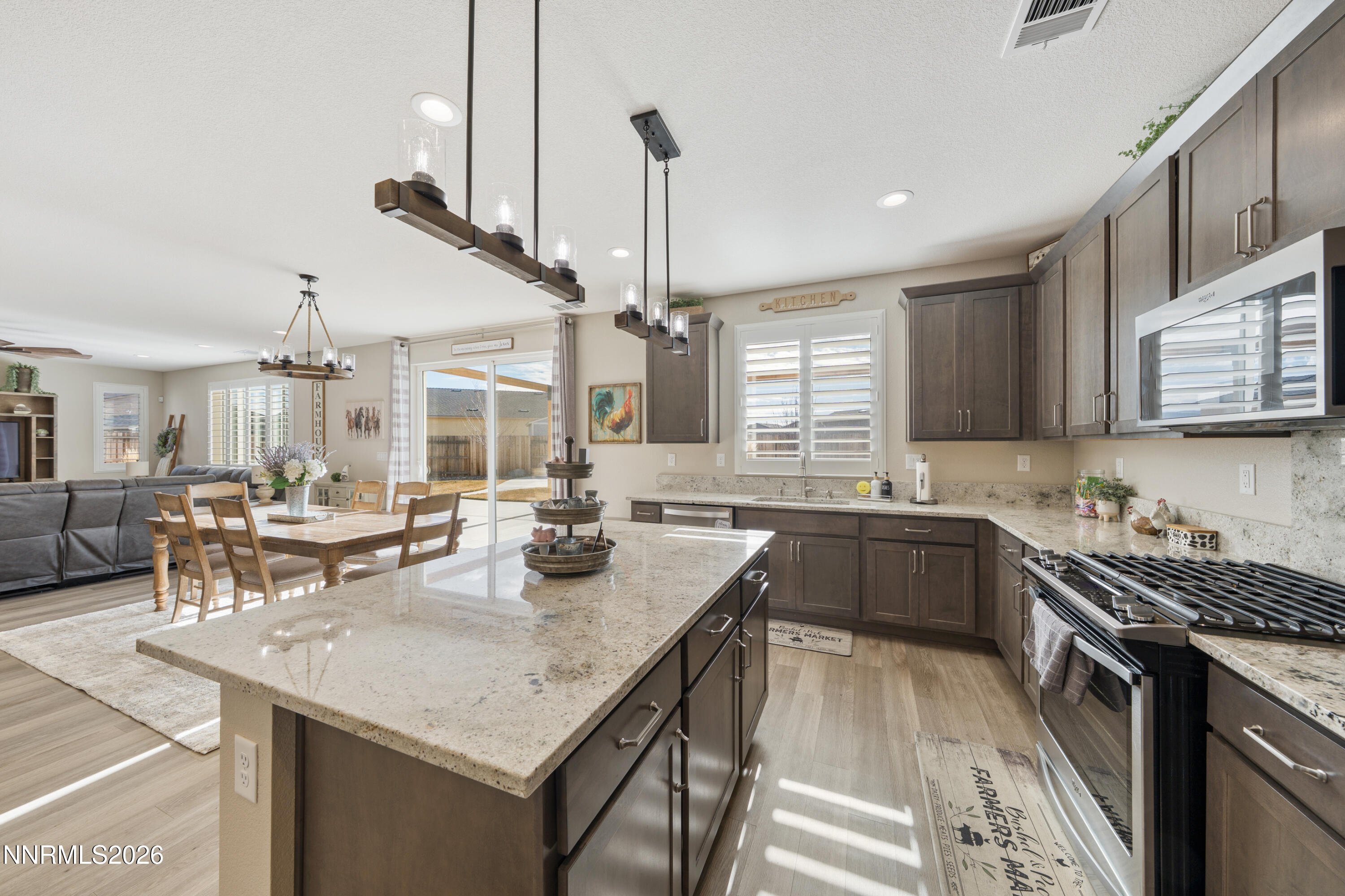 2131 Musselshell Court Sparks, NV 89436 - Photo 4 of 66 A7V09173