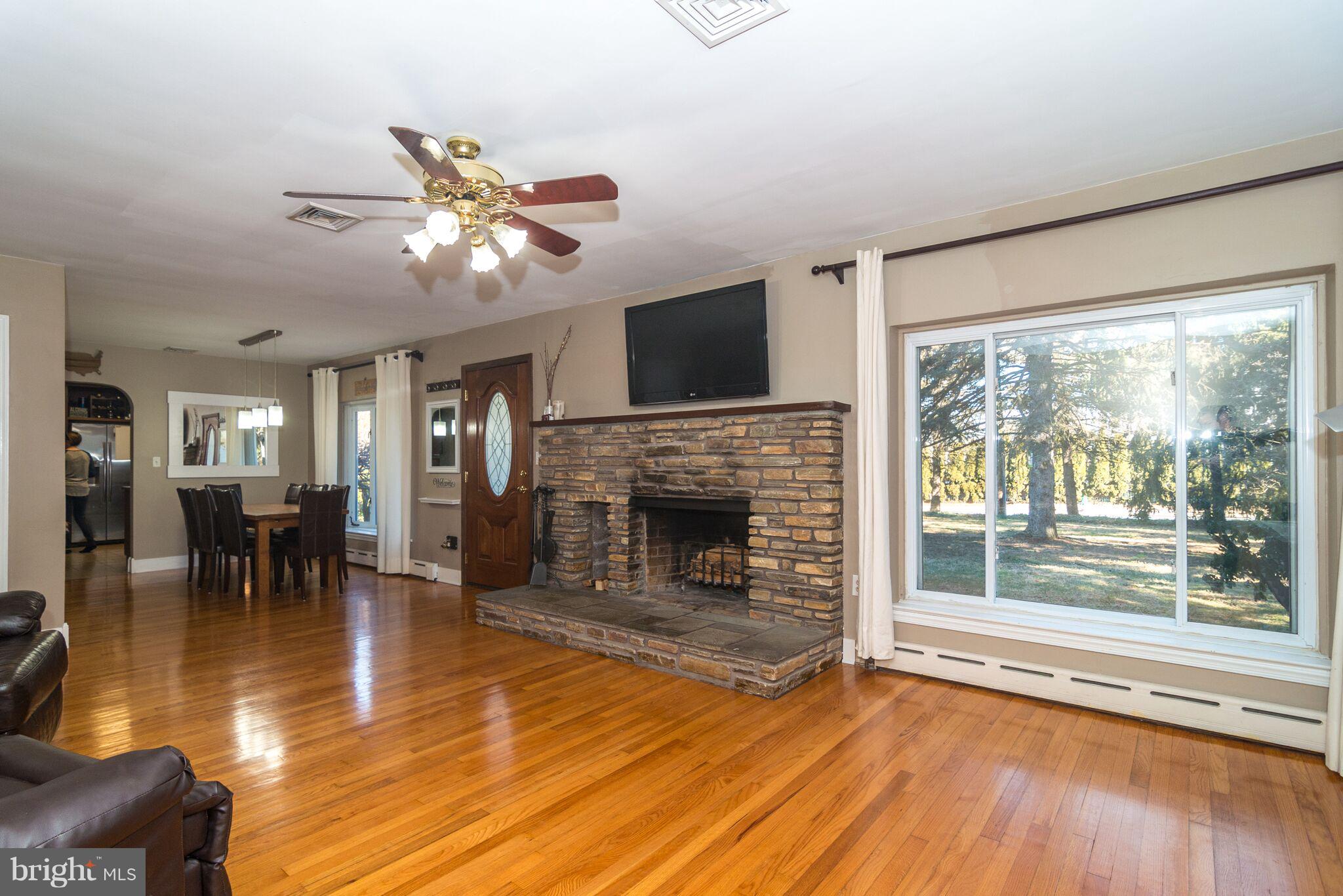 1004 Knapp Road North Wales, PA 19454 - Photo 6 of 50 Gallery Image 6