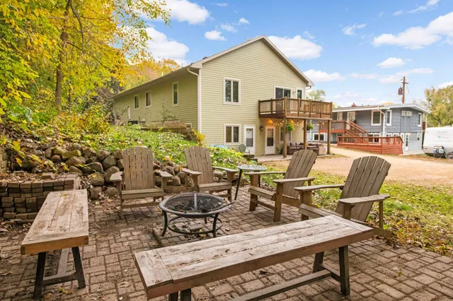 $639,900 | 360 E Street, Mendota, MN 55150