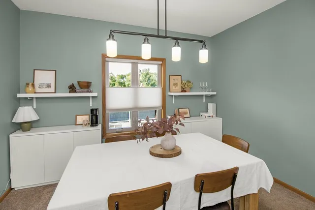 $639,900 | 360 E Street, Mendota, MN 55150