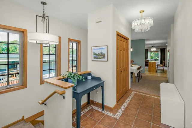 $639,900 | 360 E Street, Mendota, MN 55150