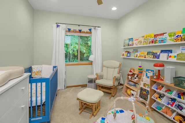 $639,900 | 360 E Street, Mendota, MN 55150