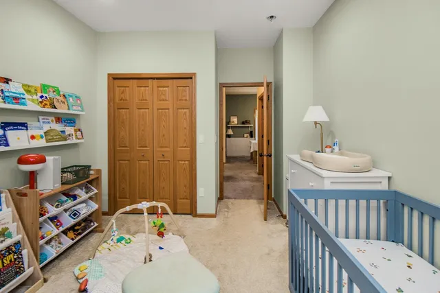 $639,900 | 360 E Street, Mendota, MN 55150