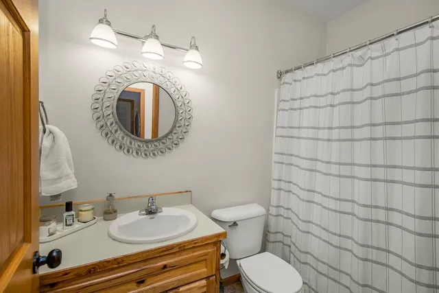 $639,900 | 360 E Street, Mendota, MN 55150