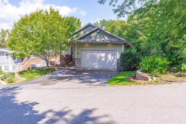 $639,900 | 360 E Street, Mendota, MN 55150