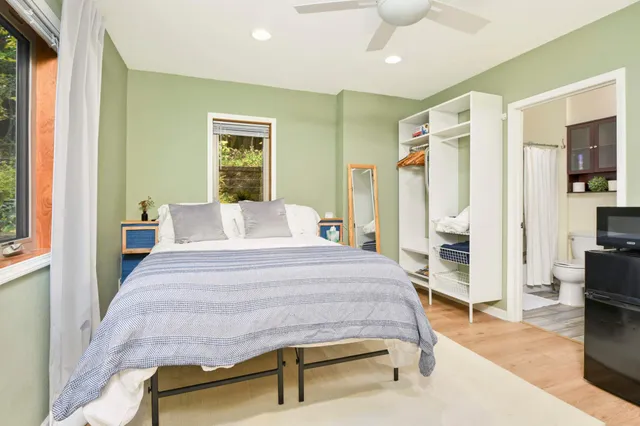 $639,900 | 360 E Street, Mendota, MN 55150